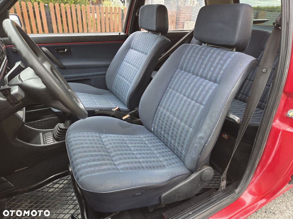 Volkswagen Golf - 6