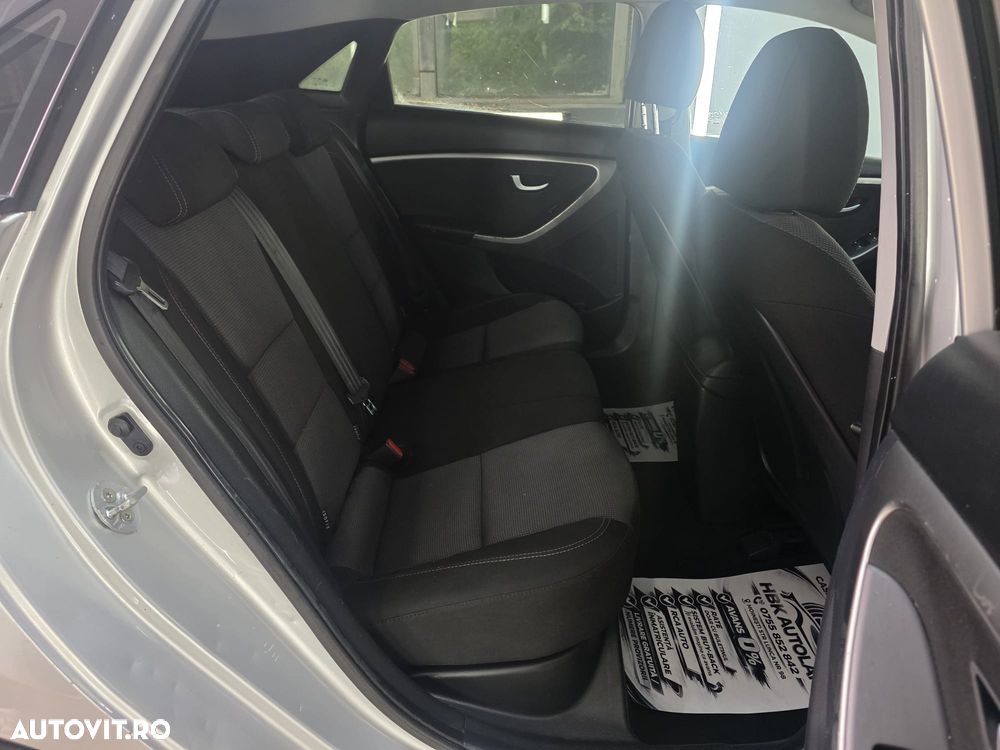 Hyundai i30 1.4 CRDi Comfort - 9