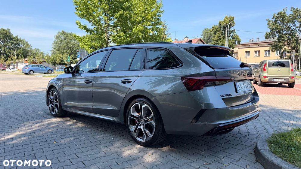 Skoda Octavia 2.0 TSI RS DSG - 8