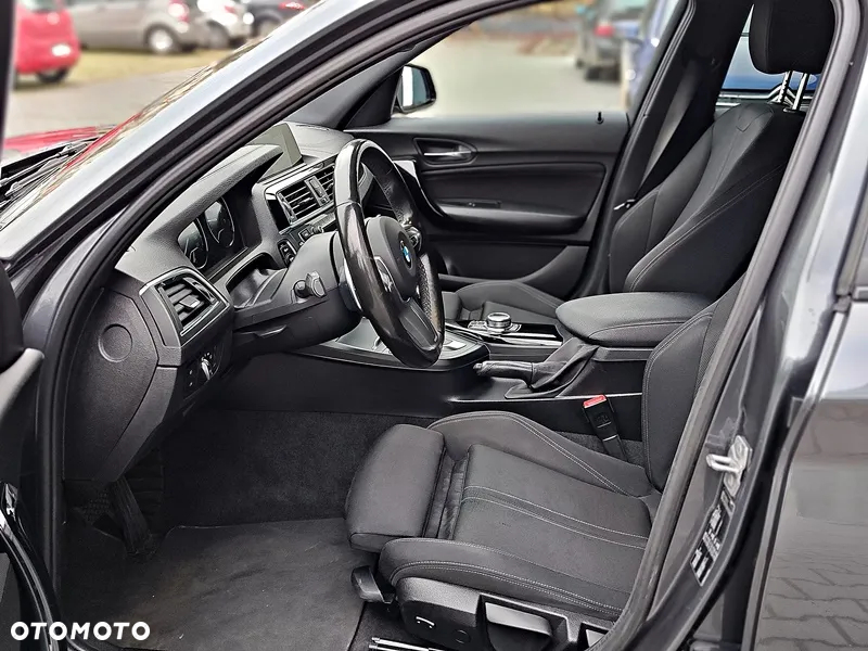 BMW Seria 1 120i GPF Advantage sport - 36