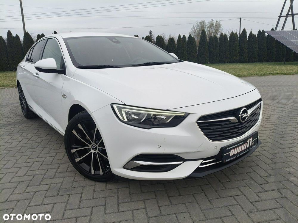 Opel Insignia - 1