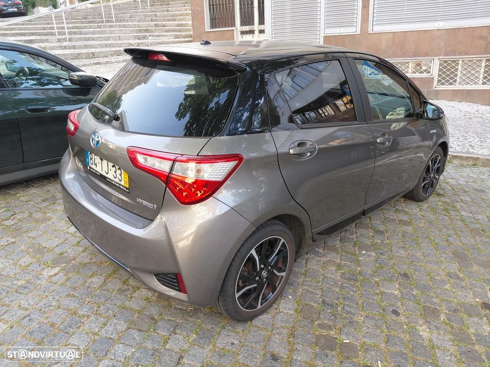 Toyota Yaris 1.5 HSD Square Collec.Grey - 4
