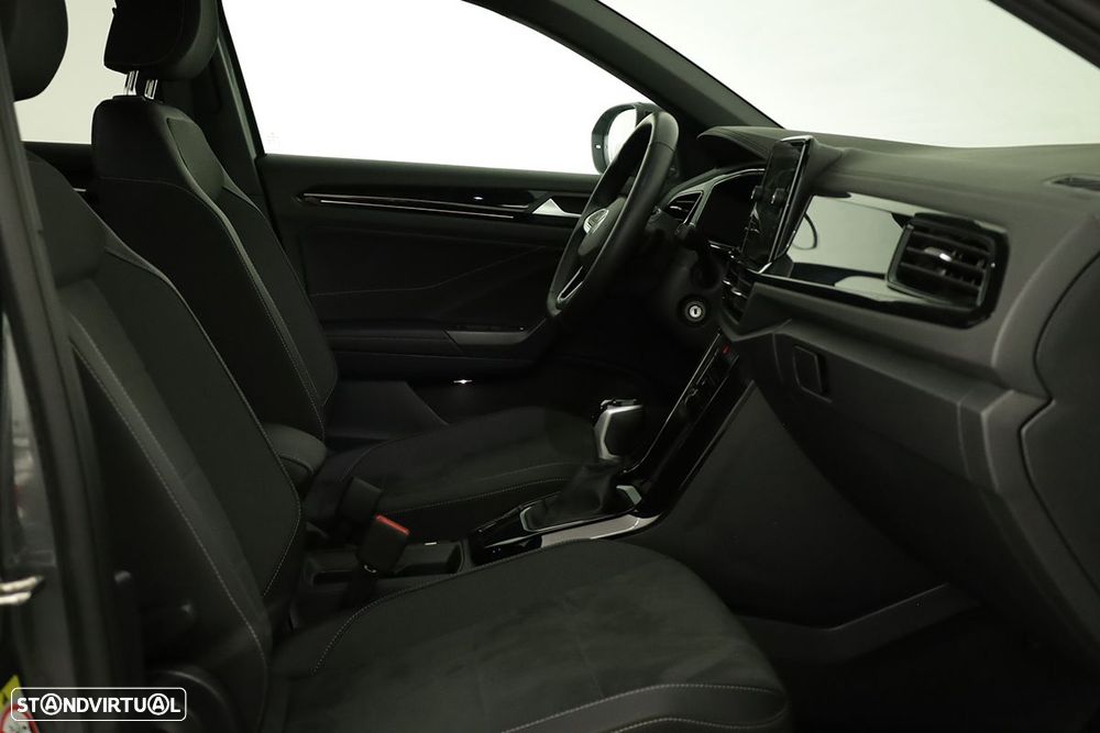 VW T-Roc 1.5 TSI Black Style DSG - 19