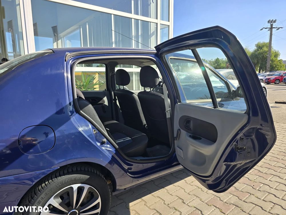 Renault Symbol 1.4 8V Expression - 11