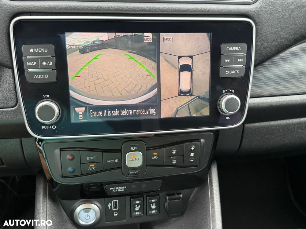 Nissan LEAF 62 kWh e+ N-Connecta - 24