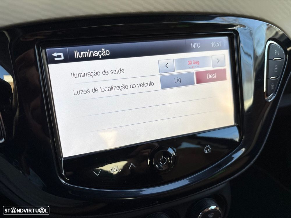 Opel Adam 1.0 T Rocks - 29