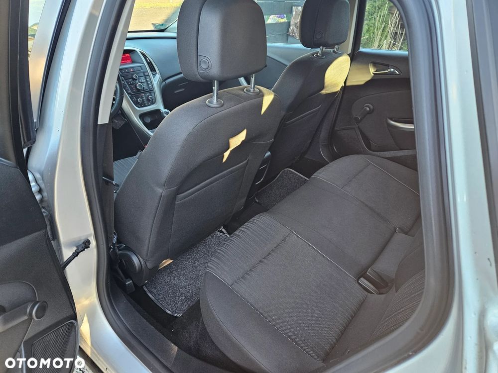 Opel Astra 1.6 Innovation - 11