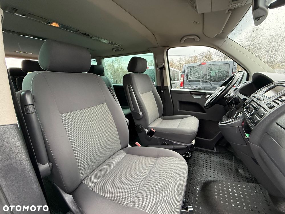 Volkswagen Caravelle - 14