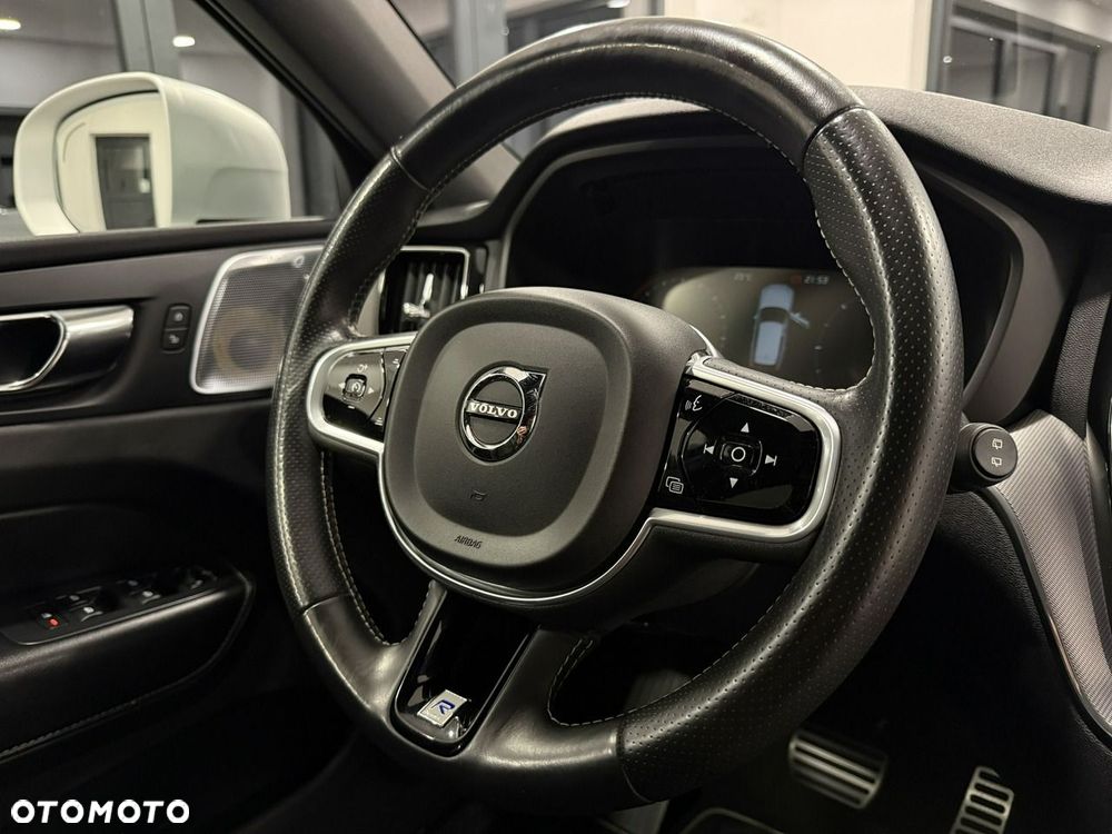 Volvo XC 60 - 32