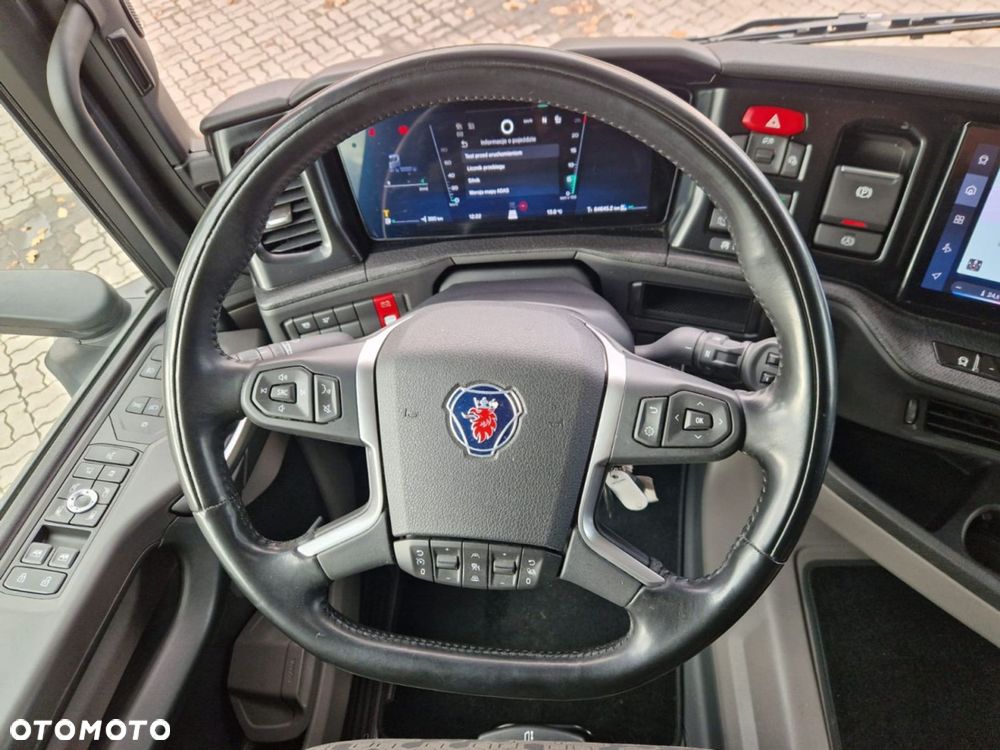 Scania R460A4x2EB Regulowane Siodło - 19