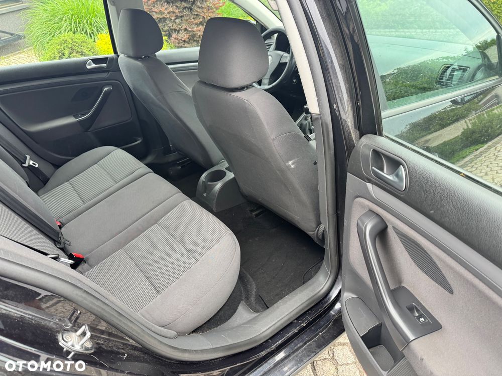 Volkswagen Golf - 36