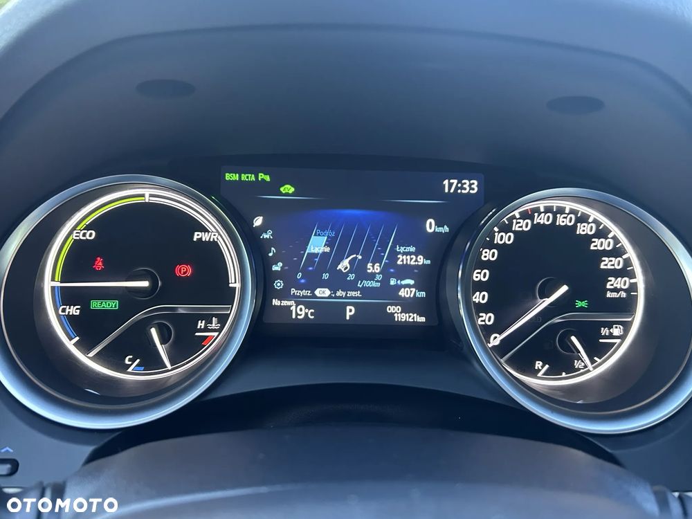 Toyota Camry - 18