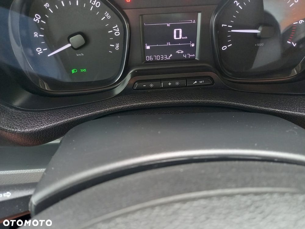 Opel Vivaro Brygadówka - 15