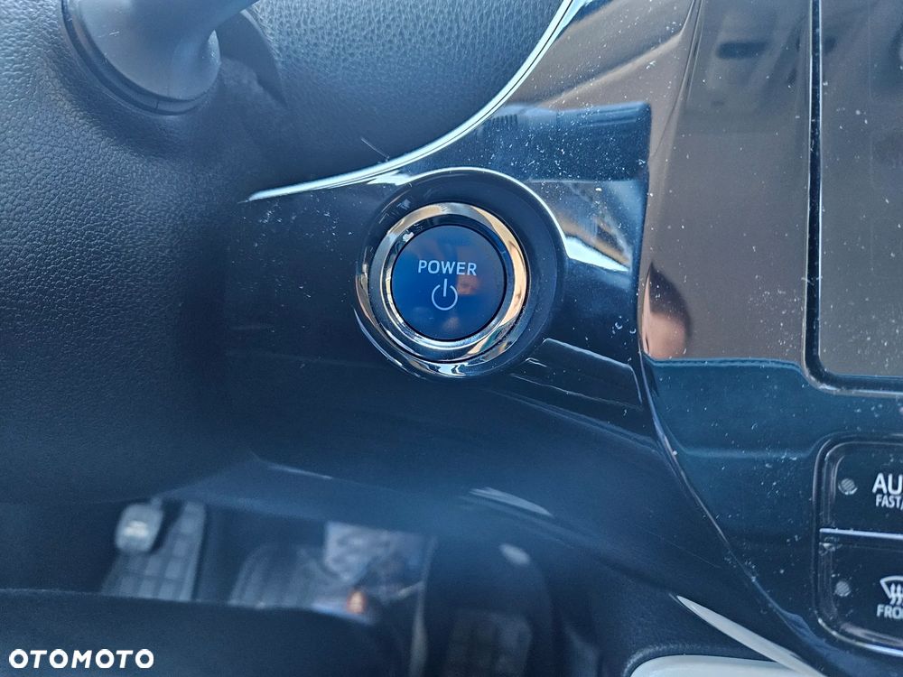 Toyota Prius Hybrid Executive - 17