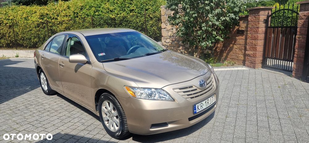 Toyota Camry 2.4 SE - 1