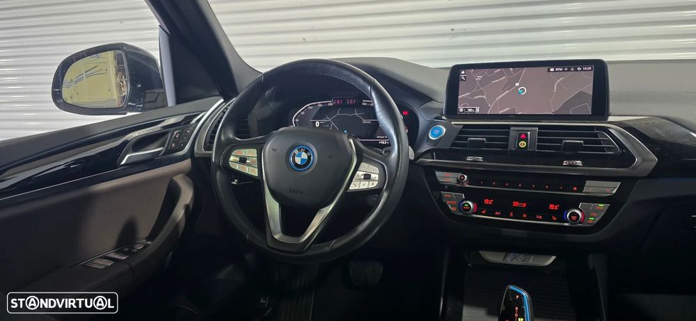 BMW iX3 Impressive - 16