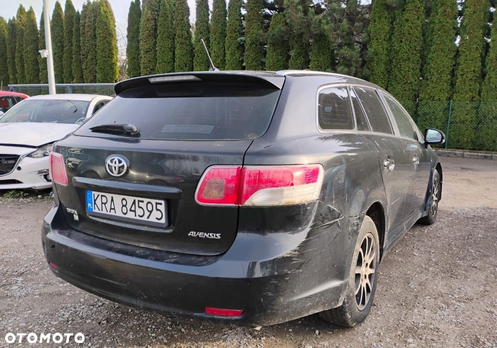 Toyota Avensis - 4