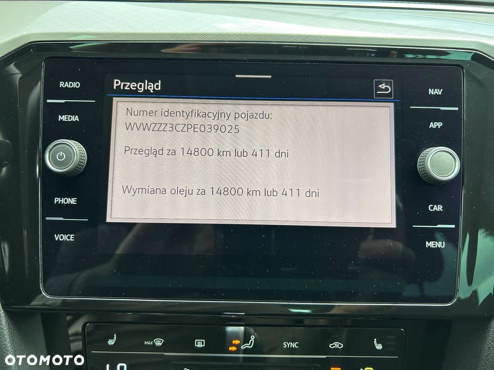 Volkswagen Passat - 27