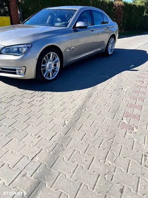 BMW Seria 7 740d xDrive - 25