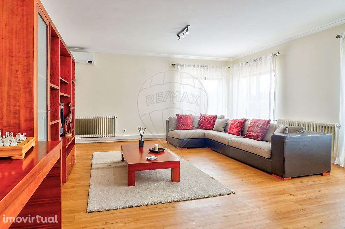Apartamento T2 para arrendamento - Grande imagem: 2/29