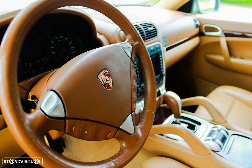 Porsche Cayenne Tiptronic - 3