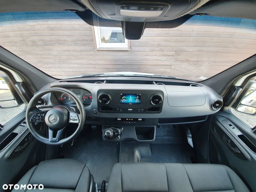 Mercedes-Benz Sprinter - 37