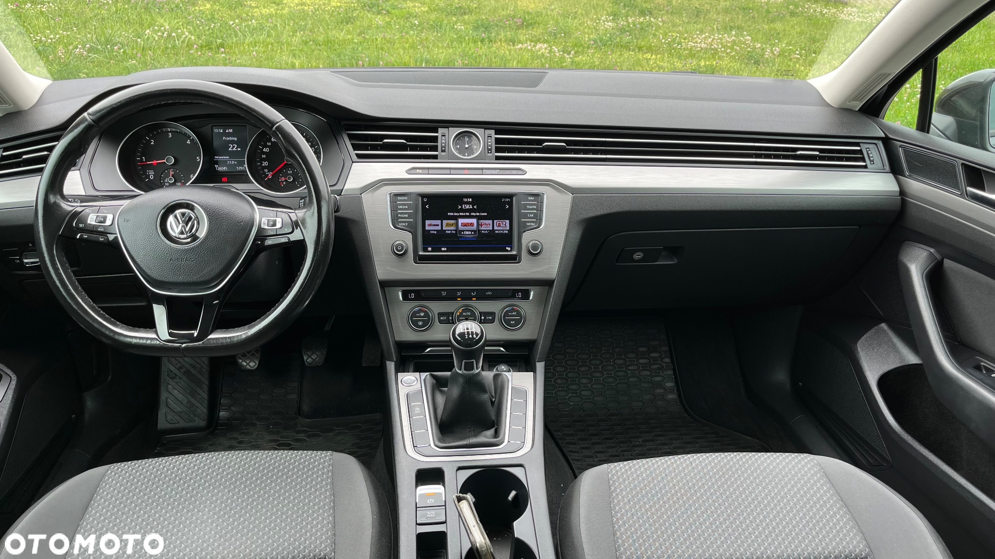 Volkswagen Passat 2.0 TDI SCR Comfortline - 19