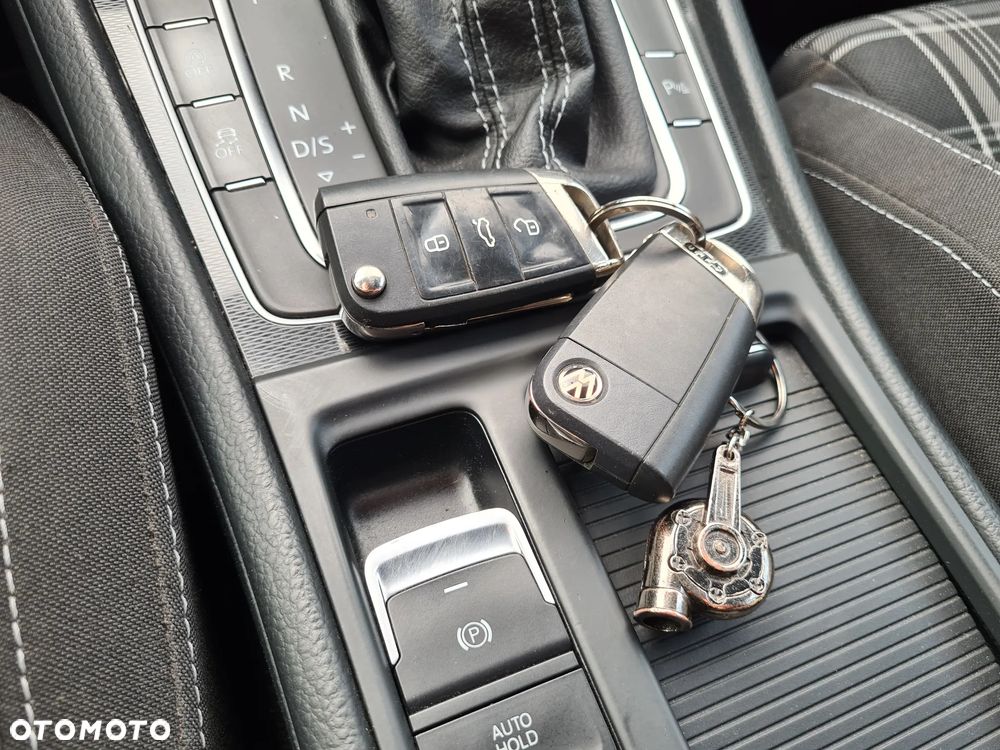 Volkswagen Golf GTD 2.0 TDI SCR DSG - 27