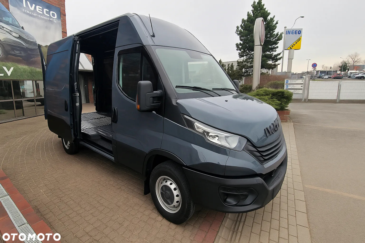 Iveco Furgon 35S16A8V 12m3 AUTOMAT - 4