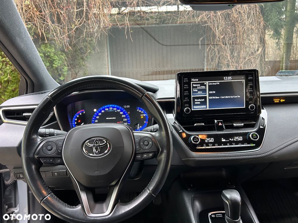 Toyota Corolla 1.8 Hybrid Comfort - 23