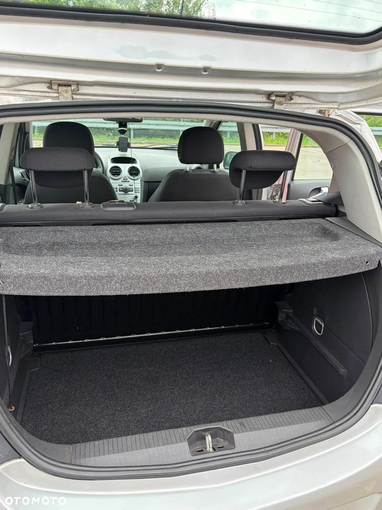 Opel Corsa 1.2 16V Essentia - 5