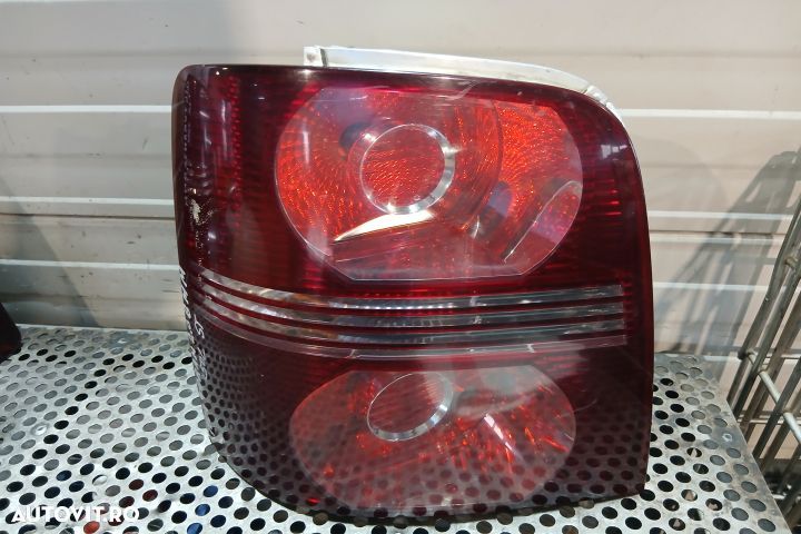 Lampa / Tripla stop stanga pe aripa 1T0945095N 1T0945111K 1T0945095N - 1