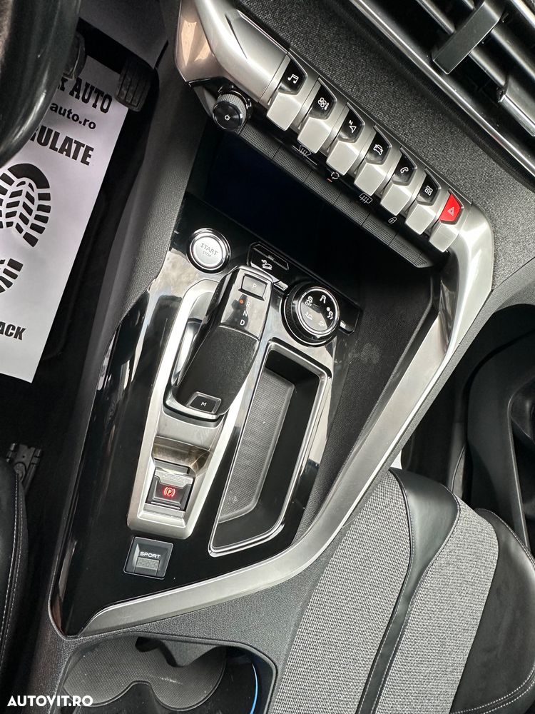 Peugeot 5008 BlueHDI 120 EAT6 Allure - 11