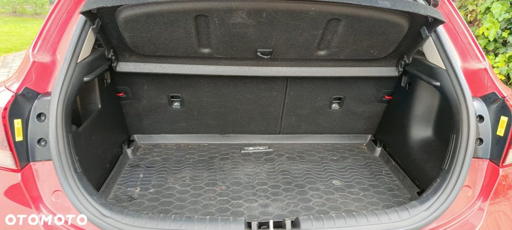 Kia Rio - 8