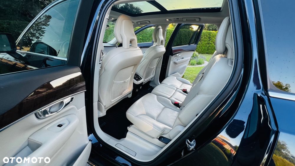 Volvo XC 90 - 19