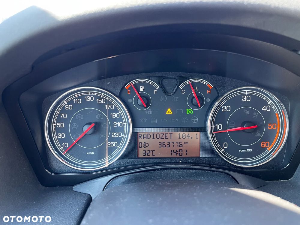Fiat Croma 1.9 JTD Emotion - 15