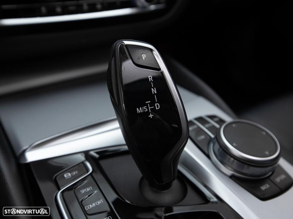 BMW 520 d Auto - 27
