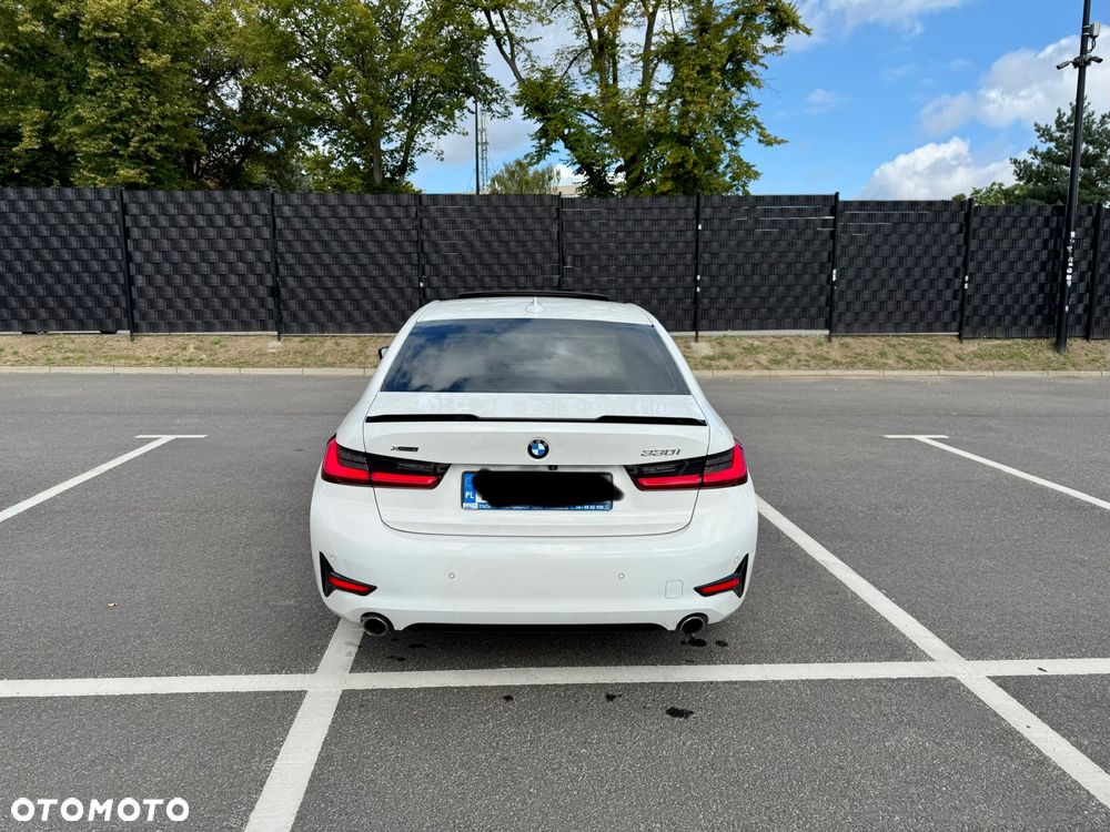 BMW Seria 3 330i xDrive Sport Line - 5