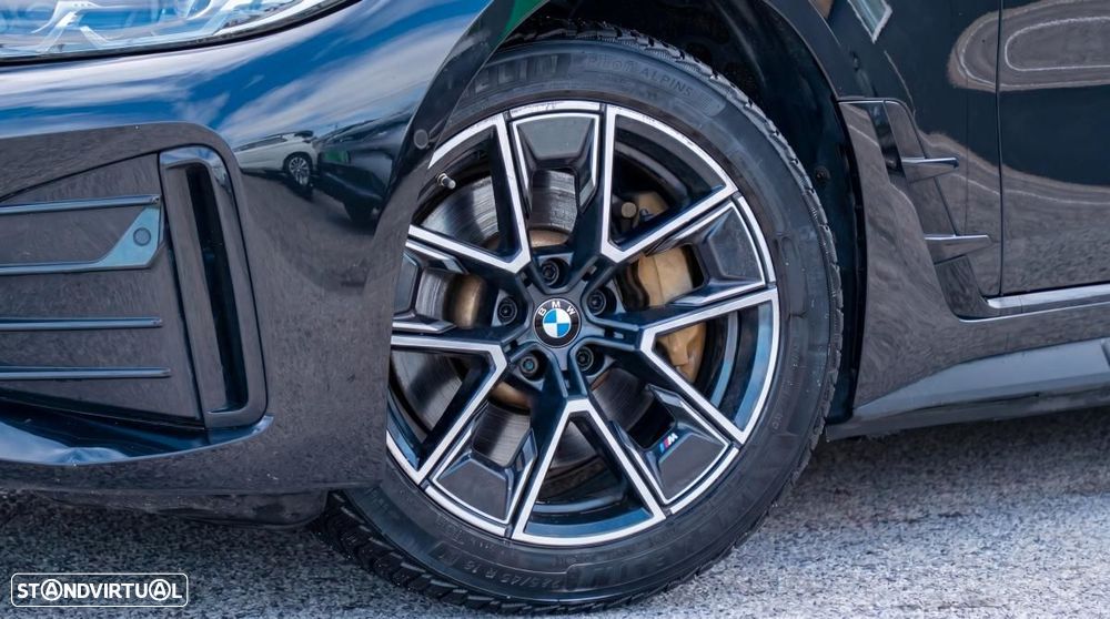 BMW i4 eDrive35 Desportiva M - 4