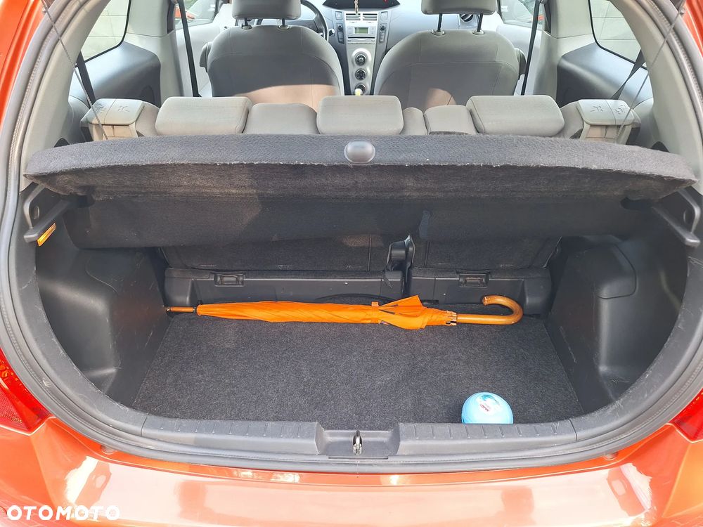 Toyota Yaris 1.3 Sol - 8