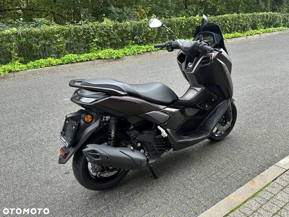 Yamaha NMAX - 7