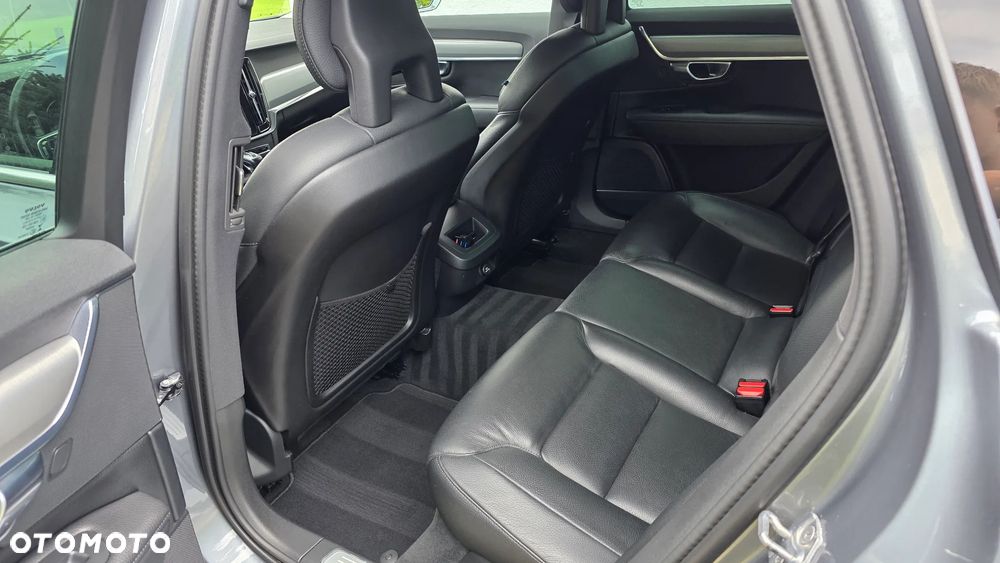 Volvo S90 T5 Momentum - 22