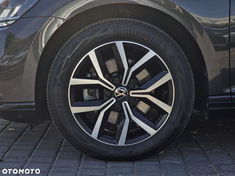 Volkswagen Passat - 11