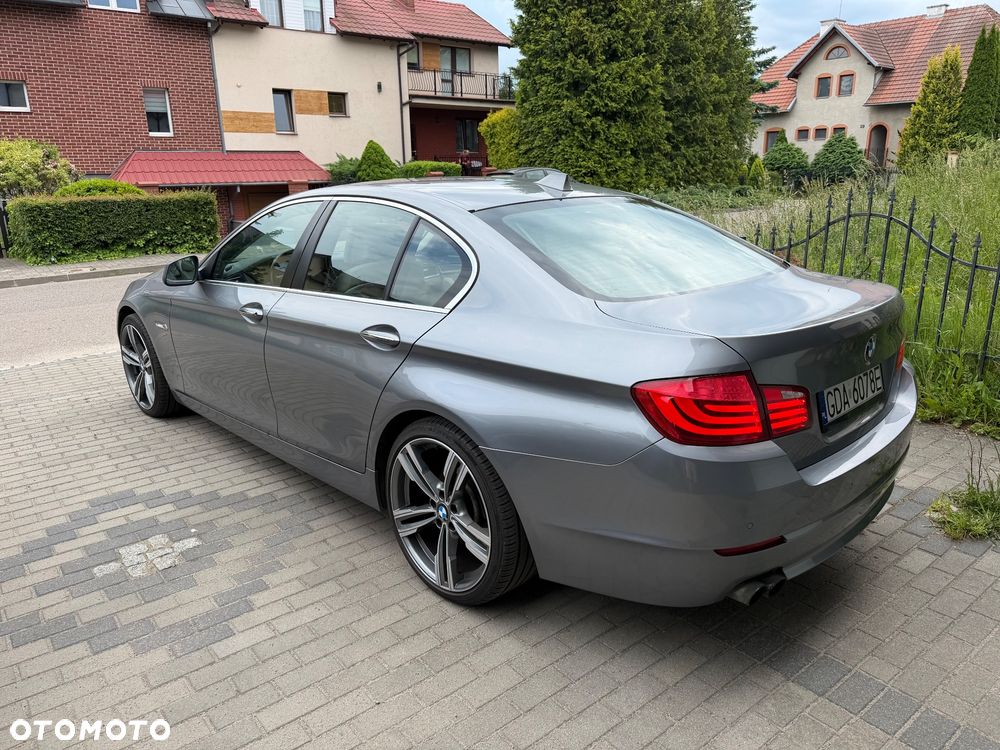 BMW Seria 5 523i - 3