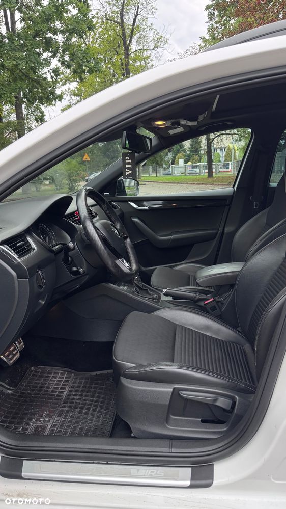 Skoda Octavia 2.0 TDI DSG RS - 4