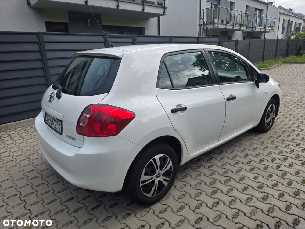 Toyota Auris - 8