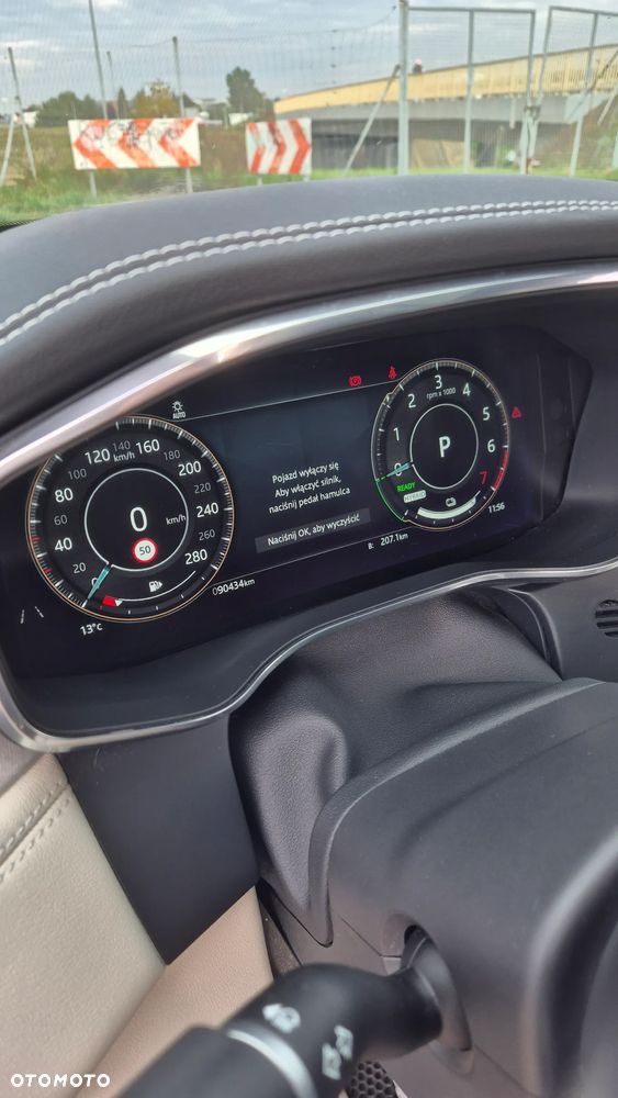 Jaguar F-Pace 2.0 P400e PHEV AWD R-Dynamic SE - 13