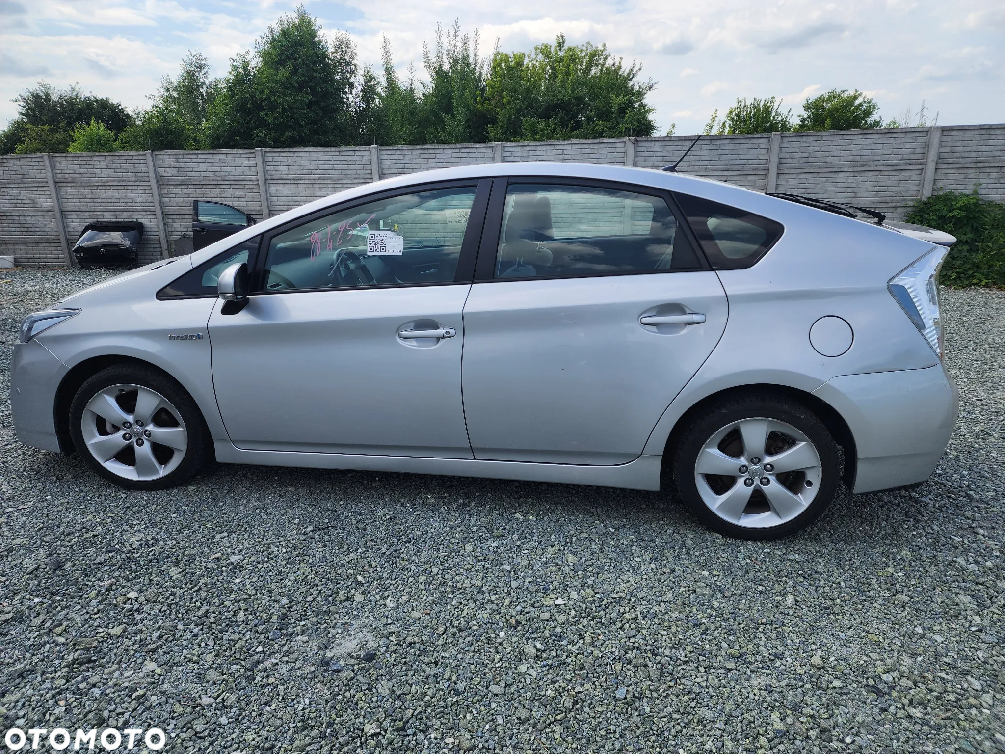 Toyota Prius (Hybrid) Executive - 8