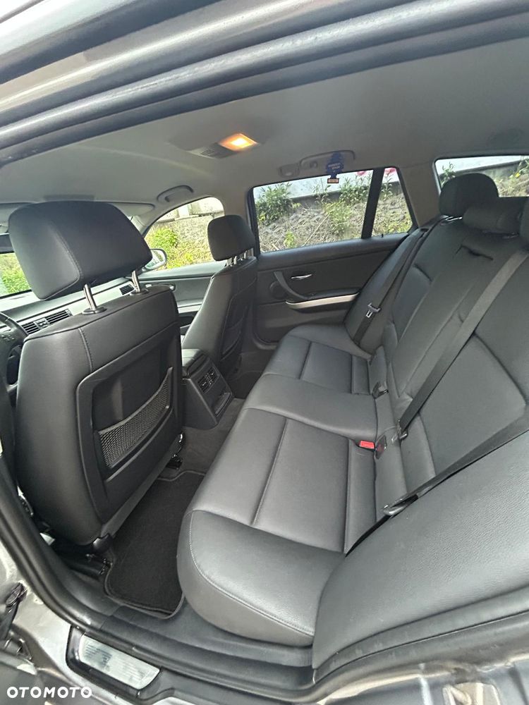 BMW Seria 3 318d - 18