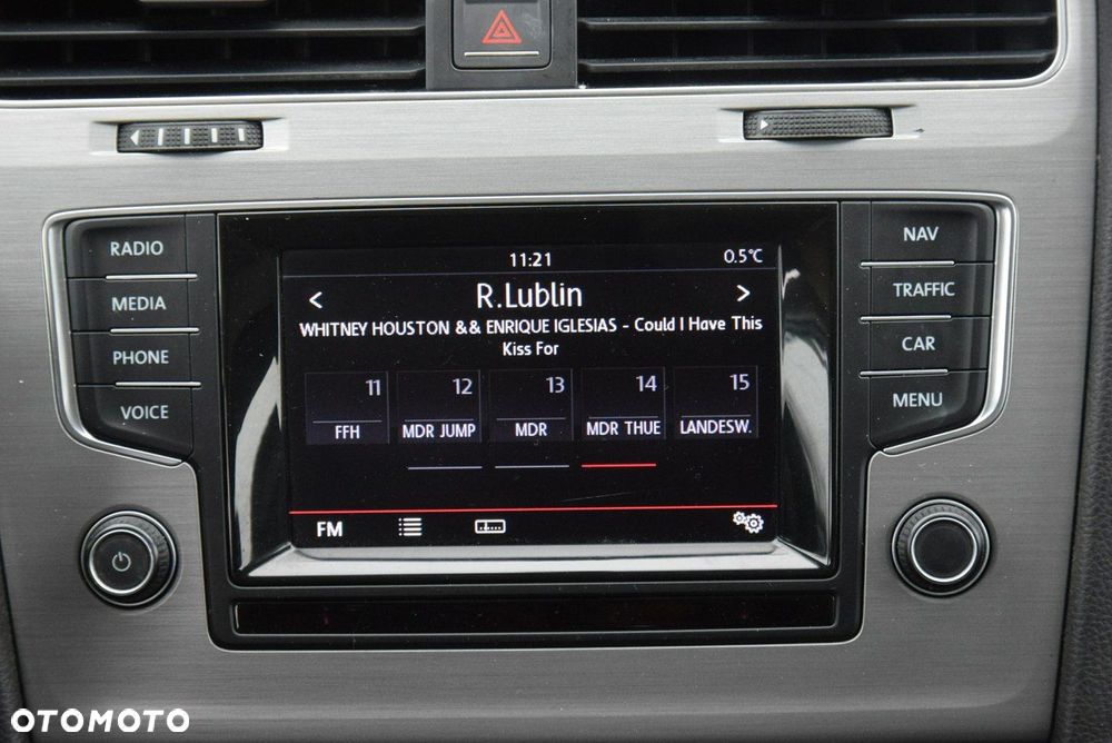 Volkswagen Golf 1.2 TSI BlueMotion Technology Comfortline - 26